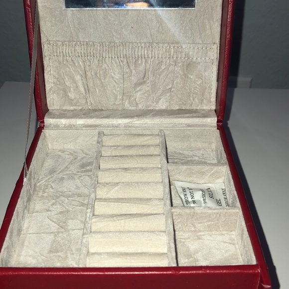 Jewelry Box - Picture 3 of 4